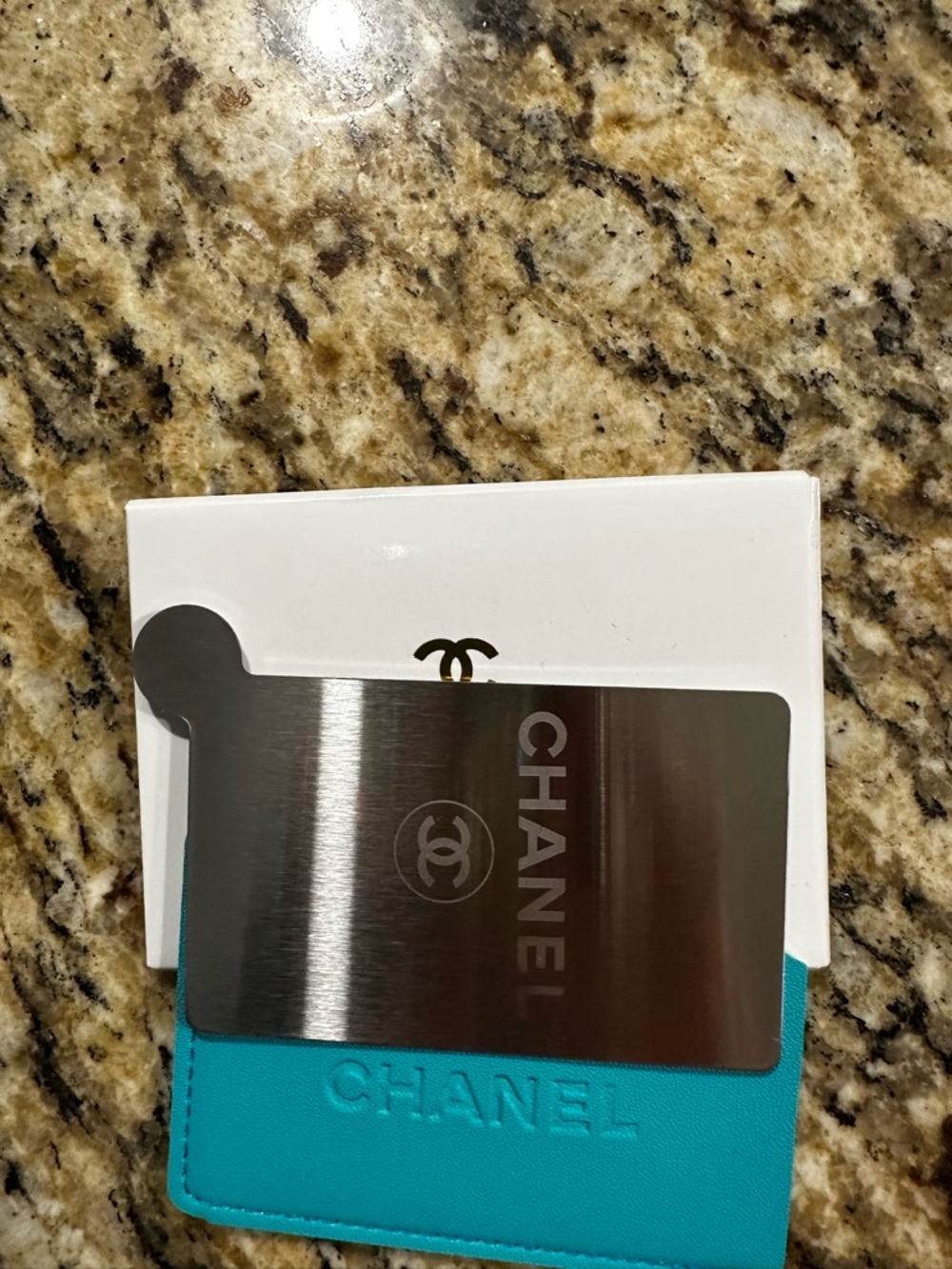 Mirror/ Card Holder with Turquoise case - Picture 3 of 4